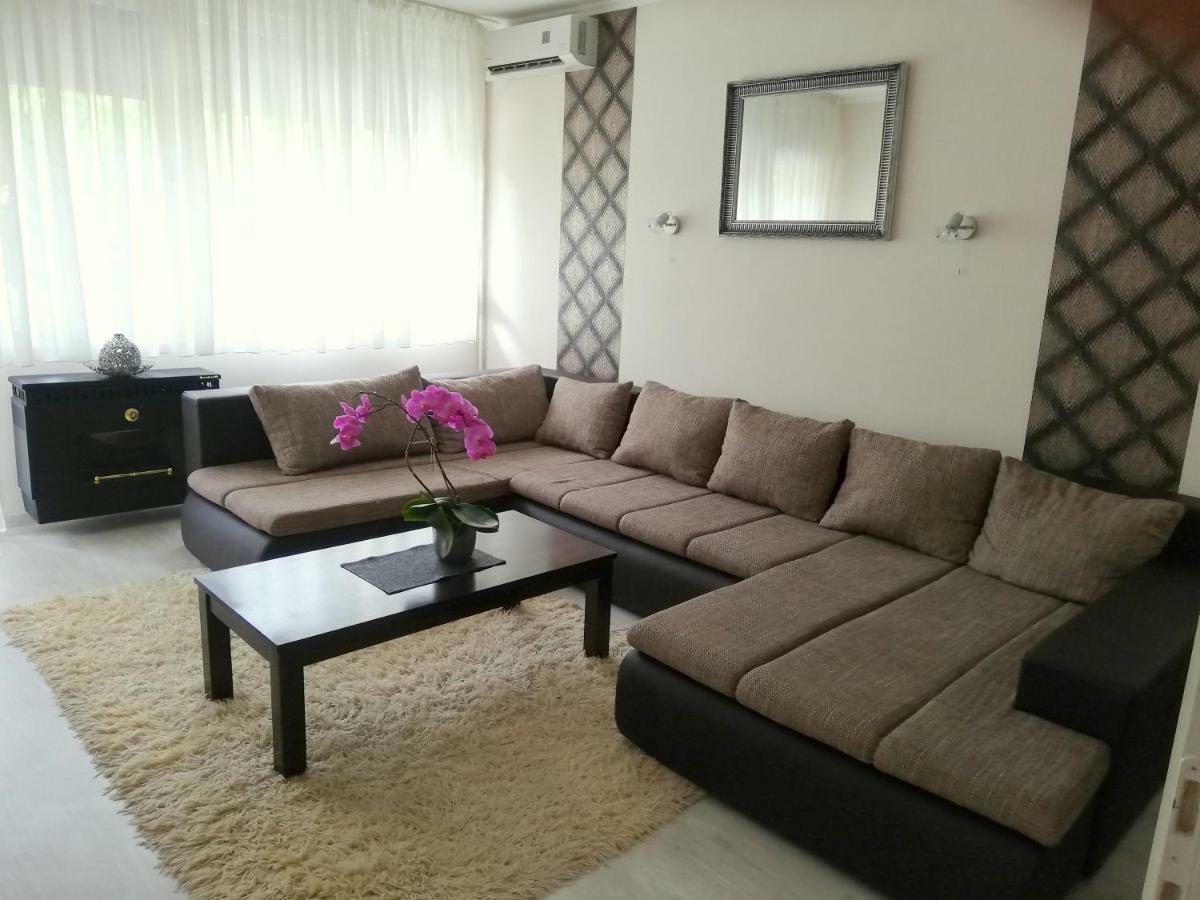 Strandfuerdo Apartman Eger Exterior foto